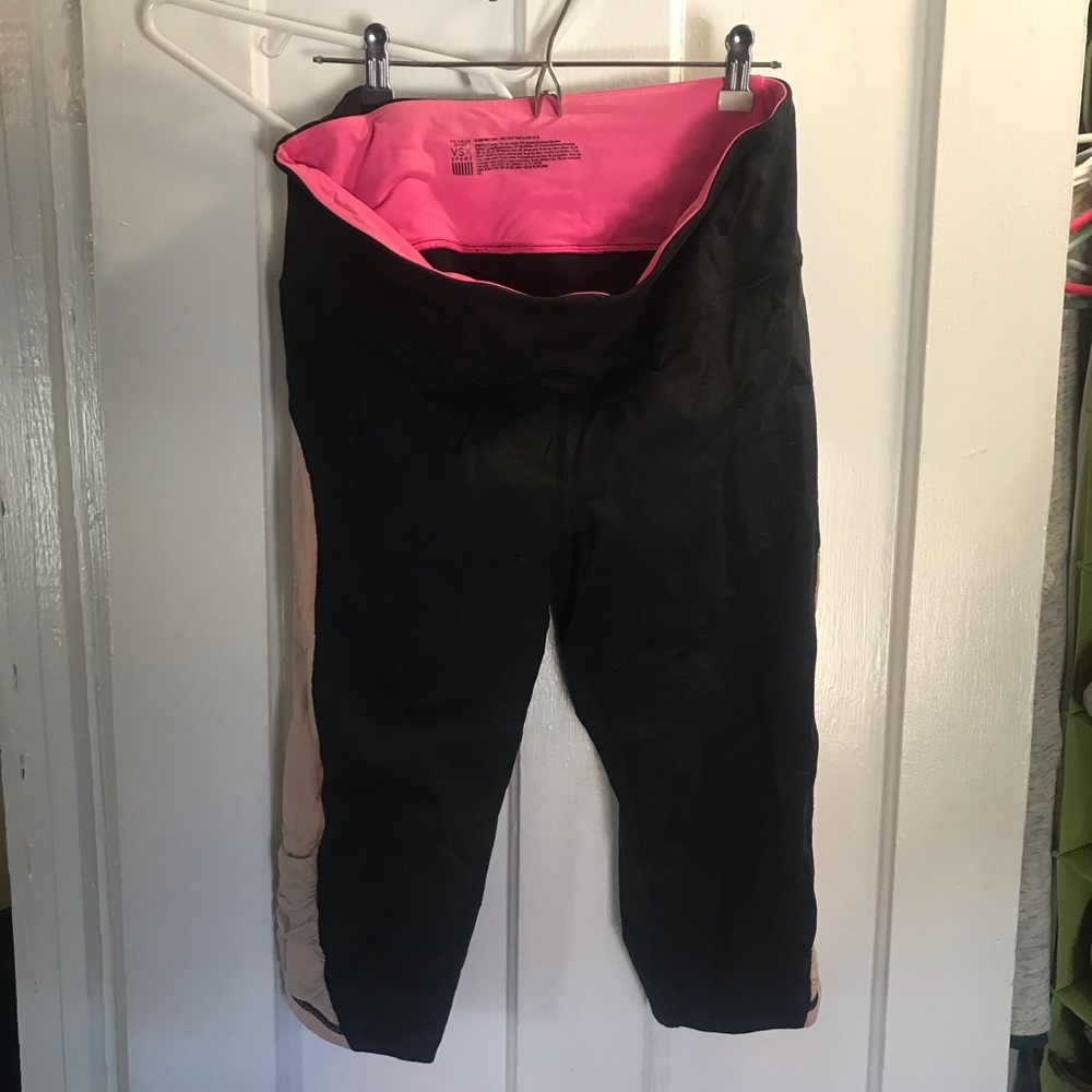 Victoria’s Secret Sport athletic legging Capri